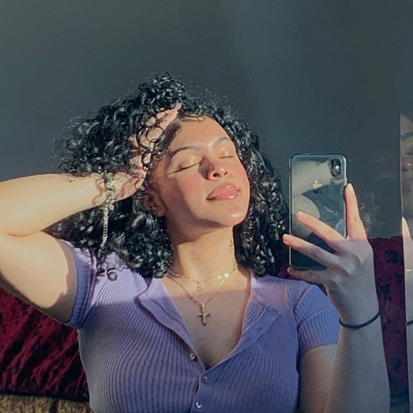 Meet your Posher, Mariana - Picture 1 of 1